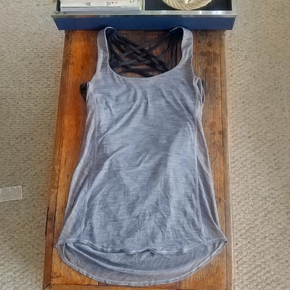 Lululemon tank